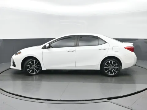 Photos of 2017 Toyota Corolla L for sale in Highland Park, IL at Gravity Autos Chicago