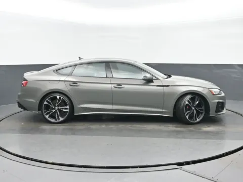 Photos of 2021 Land Rover Range Rover Sport HSE Silver Edition for sale in Highland Park, IL at Gravity Autos Chicago