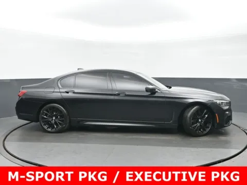 Photos of 2022 BMW 7 Series 750i xDrive for sale in Highland Park, IL at Gravity Autos Chicago