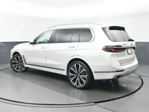 More photos of 2023 BMW X7 xDrive40i at Gravity Autos Chicago, IL
