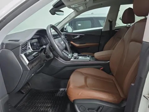 More photos of 2022 Audi Q8 55 Premium Plus at Gravity Autos Chicago, IL