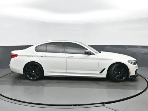 Photos of 2019 BMW 5 Series 540i xDrive for sale in Highland Park, IL at Gravity Autos Chicago