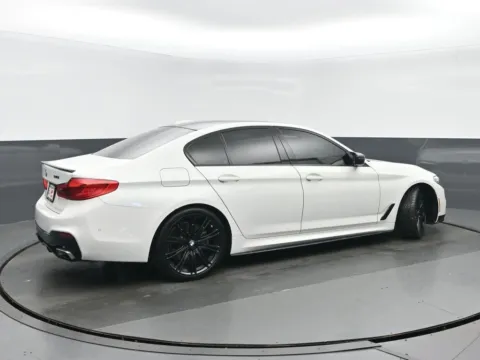 Another view of 2019 BMW 5 Series 540i xDrive for sale in Highland Park, IL at Gravity Autos Chicago
