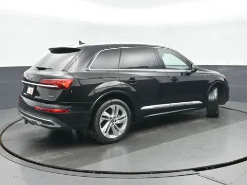 Another view of 2021 Audi Q7 45 Premium Plus for sale in Highland Park, IL at Gravity Autos Chicago