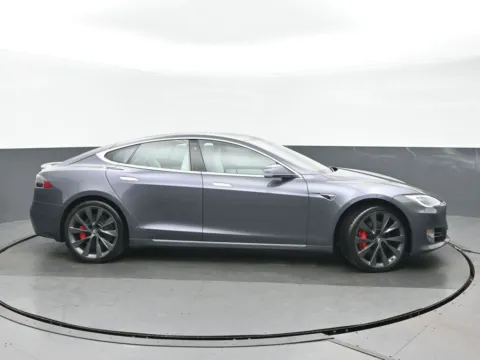 Photos of 2020 Tesla Model S Performance for sale in Highland Park, IL at Gravity Autos Chicago