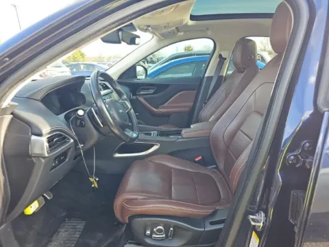 More photos of 2019 Jaguar F-PACE S at Gravity Autos Chicago, IL