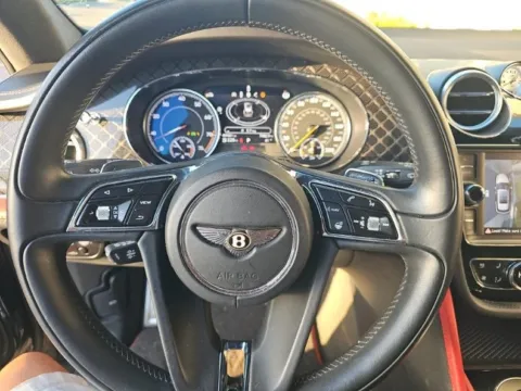 Another view of 2020 Bentley Bentayga V8 for sale in Highland Park, IL at Gravity Autos Chicago