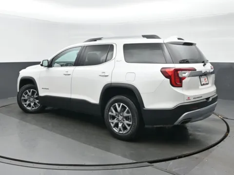 More photos of 2021 GMC Acadia SLT at Gravity Autos Chicago, IL