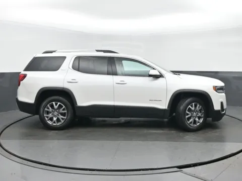 Photos of 2021 GMC Acadia SLT for sale in Highland Park, IL at Gravity Autos Chicago