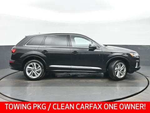 Photos of 2023 Audi Q7 55 Premium Plus for sale in Highland Park, IL at Gravity Autos Chicago