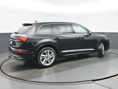 Another view of 2023 Audi Q7 55 Premium Plus for sale in Highland Park, IL at Gravity Autos Chicago