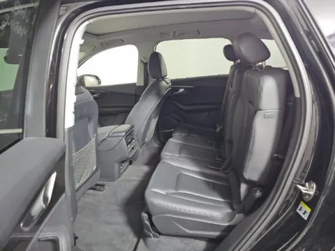 More photos of 2023 Audi Q7 55 Premium Plus at Gravity Autos Chicago, IL