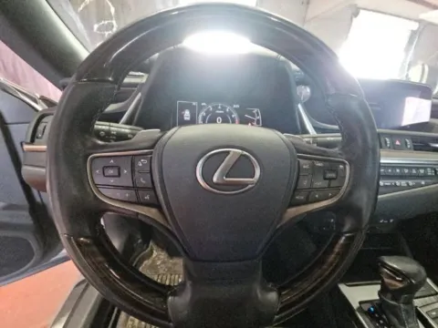 Another view of 2021 Lexus ES 250 for sale in Highland Park, IL at Gravity Autos Chicago