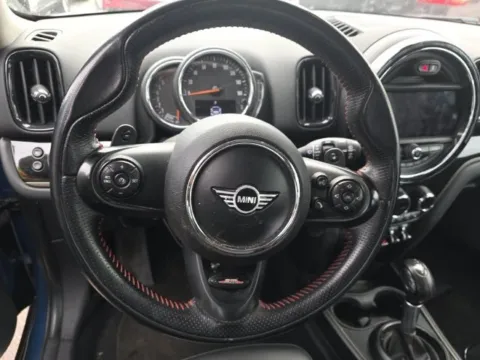 Another view of 2019 MINI Cooper S Countryman Cooper S ALL4 for sale in Highland Park, IL at Gravity Autos Chicago