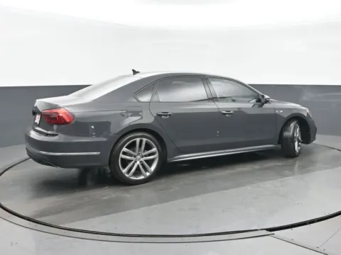 Another view of 2018 Volkswagen Passat 2.0T R-Line for sale in Highland Park, IL at Gravity Autos Chicago