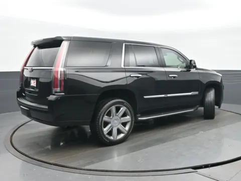 Another view of 2017 Cadillac Escalade Luxury for sale in Highland Park, IL at Gravity Autos Chicago