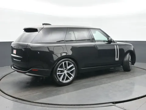 Another view of 2024 Land Rover Range Rover SE for sale in Highland Park, IL at Gravity Autos Chicago