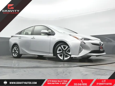 Silver 2016 Toyota Prius Three Touring for sale in Highland Park, IL