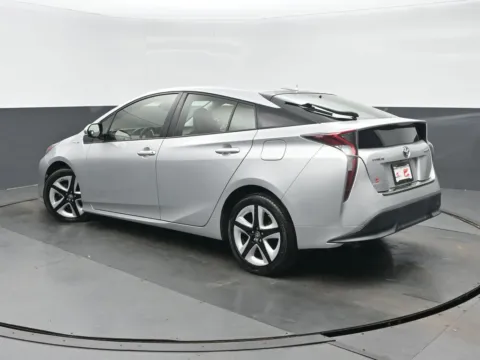 More photos of 2016 Toyota Prius Three Touring at Gravity Autos Chicago, IL