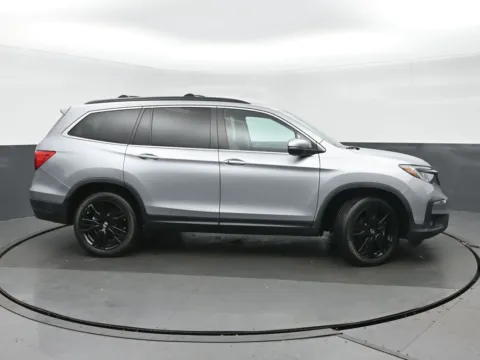 Photos of 2021 Honda Pilot Special Edition for sale in Highland Park, IL at Gravity Autos Chicago