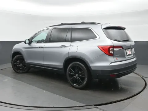 More photos of 2021 Honda Pilot Special Edition at Gravity Autos Chicago, IL