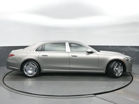 Photos of 2021 Mercedes-Benz S-Class Maybach S 580 for sale in Highland Park, IL at Gravity Autos Chicago