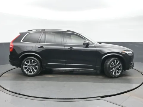 Photos of 2016 Volvo XC90 T6 Momentum for sale in Highland Park, IL at Gravity Autos Chicago