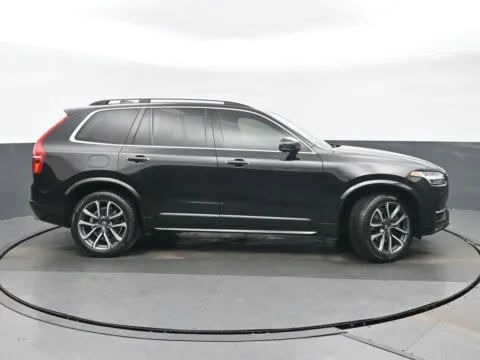 Photos of 2016 Volvo XC90 T6 Momentum for sale in Highland Park, IL at Gravity Autos Chicago