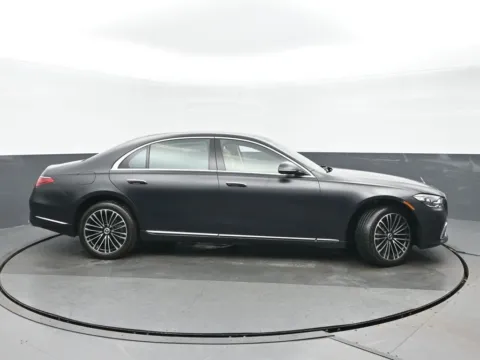 Photos of 2023 Mercedes-Benz S-Class S 580 for sale in Highland Park, IL at Gravity Autos Chicago