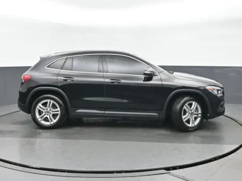 Photos of 2022 Mercedes-Benz GLA 250 for sale in Highland Park, IL at Gravity Autos Chicago