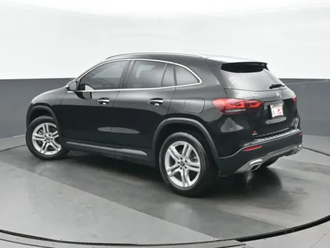 More photos of 2022 Mercedes-Benz GLA 250 at Gravity Autos Chicago, IL