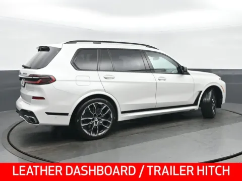 Another view of 2023 BMW X7 M60i for sale in Highland Park, IL at Gravity Autos Chicago