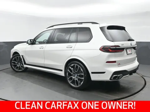 More photos of 2023 BMW X7 M60i at Gravity Autos Chicago, IL