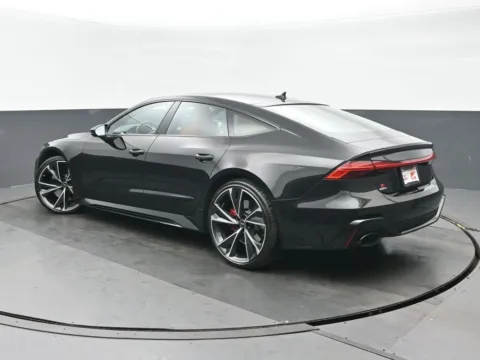 More photos of 2023 Audi RS 7 4.0T at Gravity Autos Chicago, IL