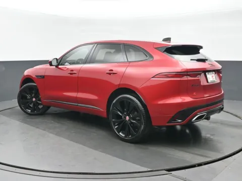 More photos of 2021 Jaguar F-PACE P400 R-Dynamic S at Gravity Autos Chicago, IL