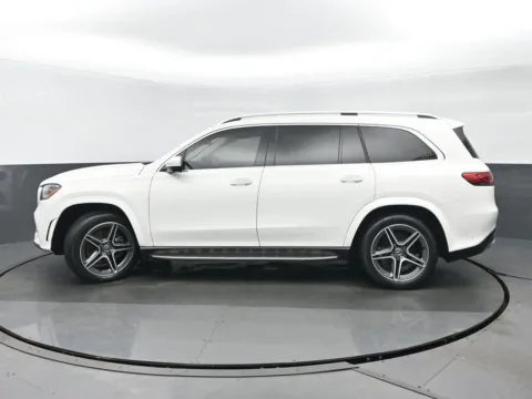 Photos of 2022 Mercedes-Benz GLS 450 for sale in Highland Park, IL at Gravity Autos Chicago