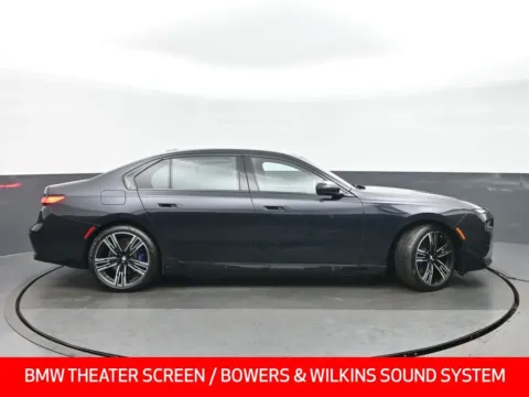 Photos of 2023 BMW i7 xDrive60 for sale in Highland Park, IL at Gravity Autos Chicago