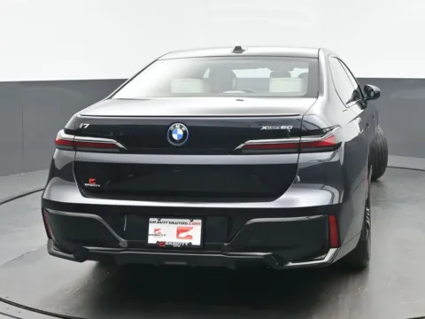 More photos of 2023 BMW i7 xDrive60 at Gravity Autos Chicago, IL