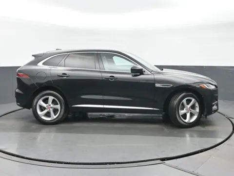 Photos of 2023 Jaguar F-PACE P250 S for sale in Highland Park, IL at Gravity Autos Chicago