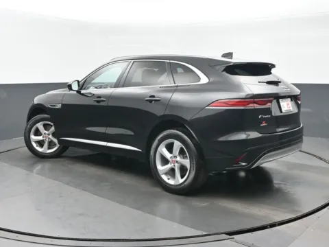 More photos of 2023 Jaguar F-PACE P250 S at Gravity Autos Chicago, IL