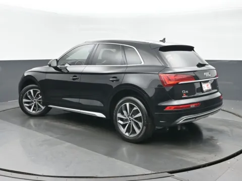 More photos of 2021 Audi Q5 45 Premium Plus at Gravity Autos Chicago, IL