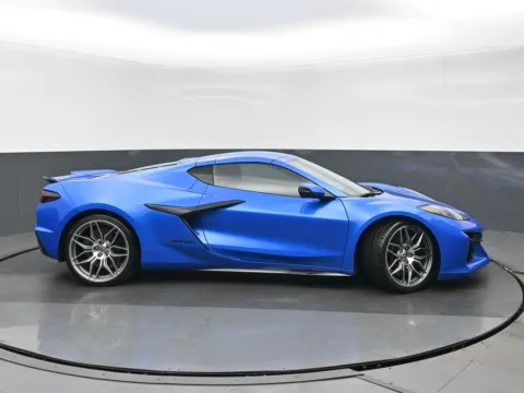 Photos of 2024 Chevrolet Corvette Z06 for sale in Highland Park, IL at Gravity Autos Chicago