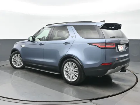 More photos of 2018 Land Rover Discovery HSE at Gravity Autos Chicago, IL
