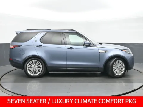 Photos of 2018 Land Rover Discovery HSE for sale in Highland Park, IL at Gravity Autos Chicago