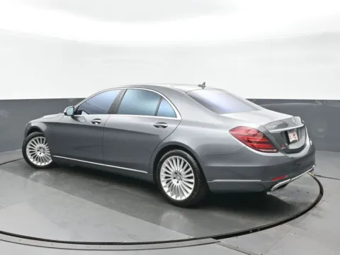 More photos of 2018 Mercedes-Benz S-Class S 560 at Gravity Autos Chicago, IL