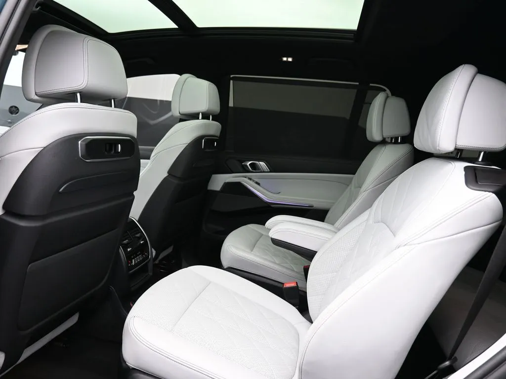 2023 BMW X7 40i - Photo 22