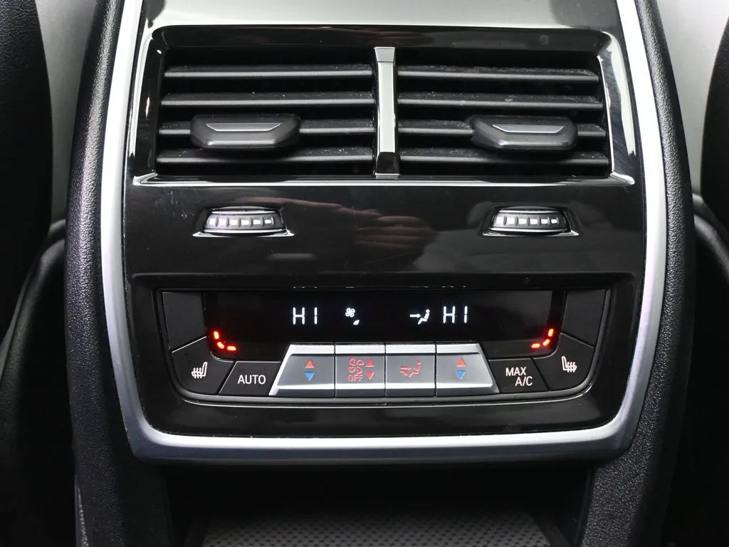 2023 BMW X7 40i - Photo 23