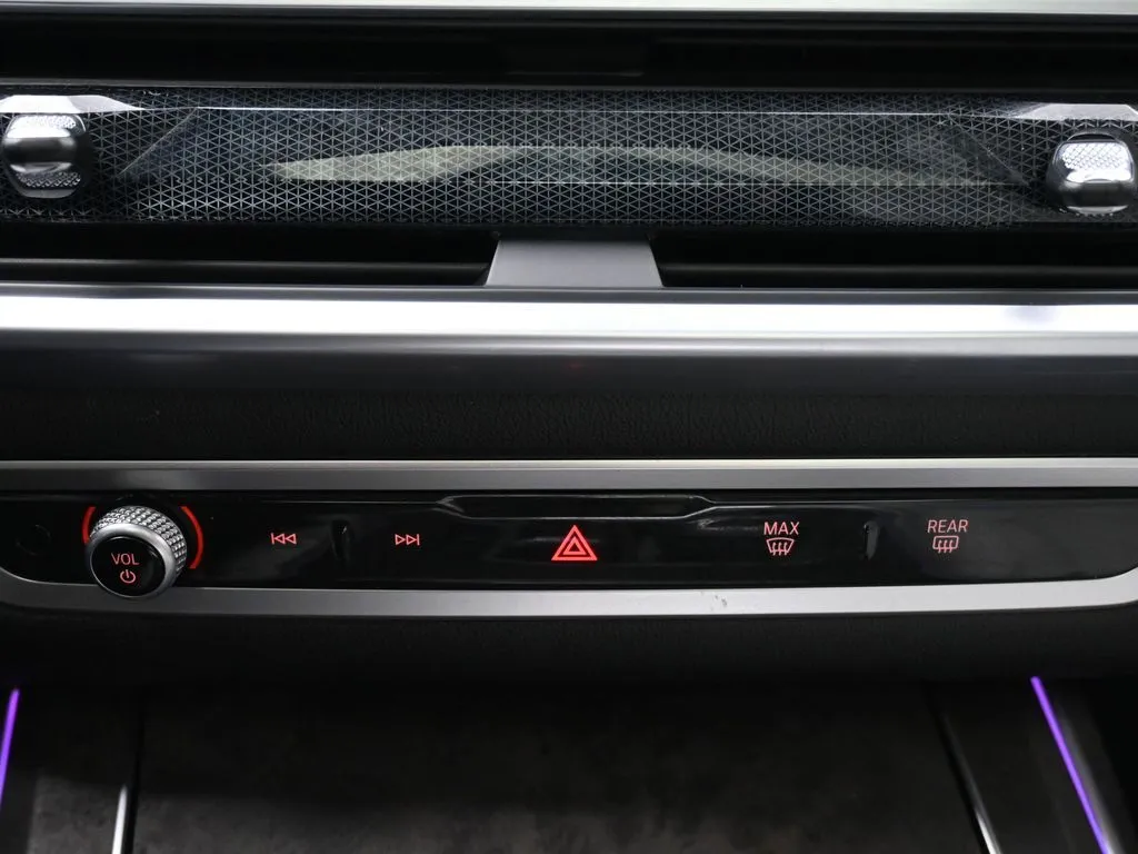 2023 BMW X7 40i - Photo 18