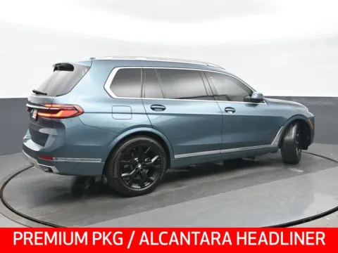 Another view of 2023 BMW X7 xDrive40i for sale in Highland Park, IL at Gravity Autos Chicago