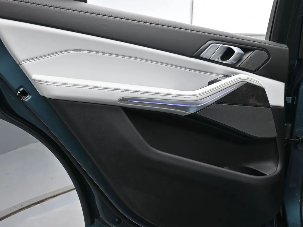 2023 BMW X7 40i - Photo 21